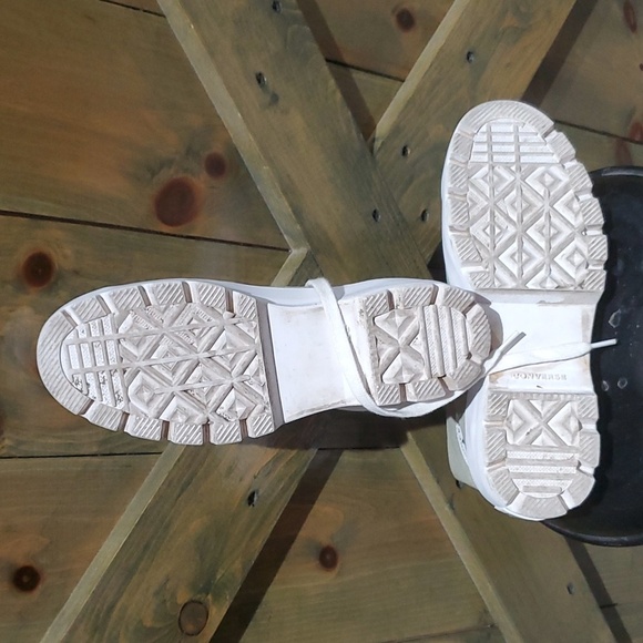 WOMENS ALL STAR CHUCK TAYLOR CONVERSE  LUGGED HIGH TOPS SIZE 7 PLATFORM SHOES - Picture 9 of 12